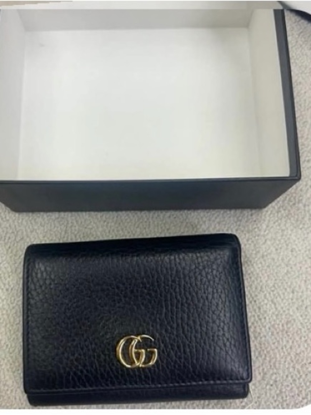 Gucci compact wallet